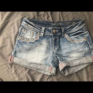 Grace in la shorts, perfect condition.